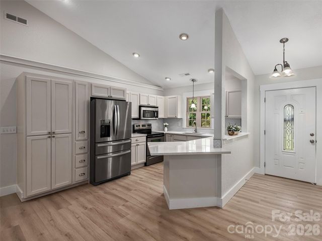 7 Mcgee Ridge Road, Fairview, NC 28730