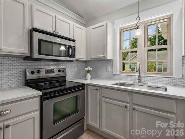 7 Mcgee Ridge Road, Fairview, NC 28730