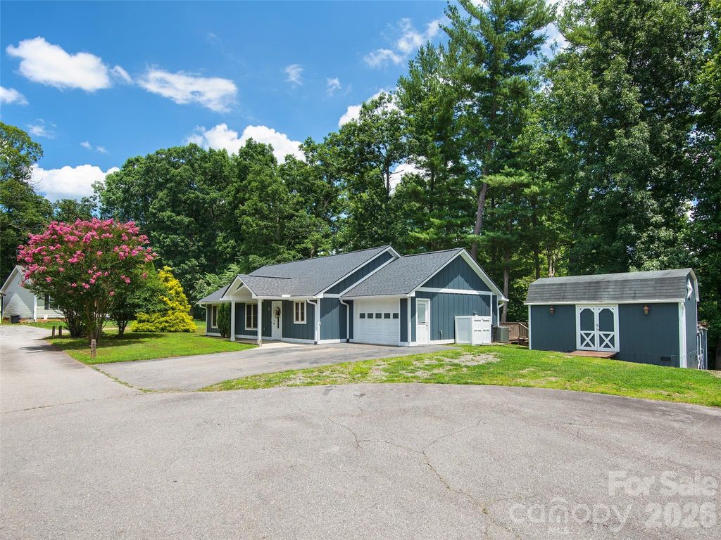 7 Mcgee Ridge Road, Fairview, NC 28730