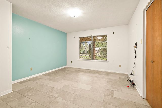 1711 N Tenth St., Longview, TX 75601