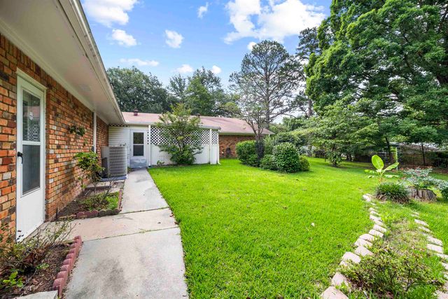 1711 N Tenth St., Longview, TX 75601