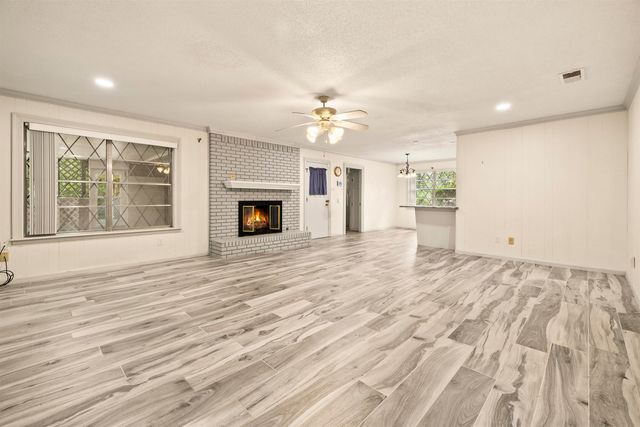 1711 N Tenth St., Longview, TX 75601