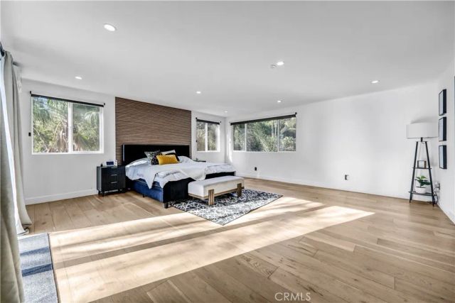 6672 Lakeridge Road, Los Angeles, CA 90068