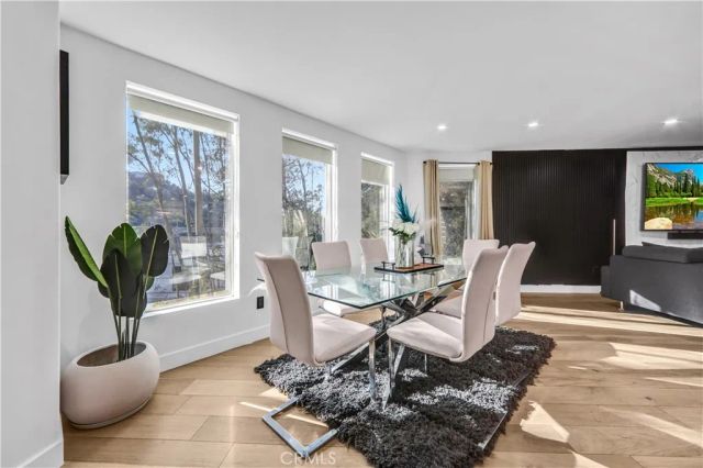 6672 Lakeridge Road, Los Angeles, CA 90068
