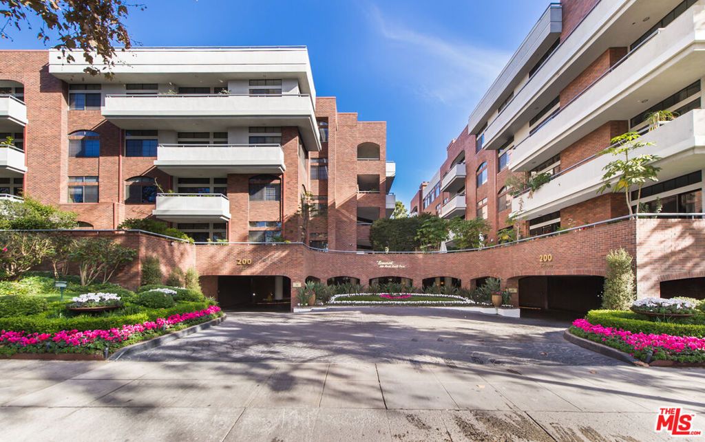 200 N Swall Drive 551, Beverly Hills, CA 90211