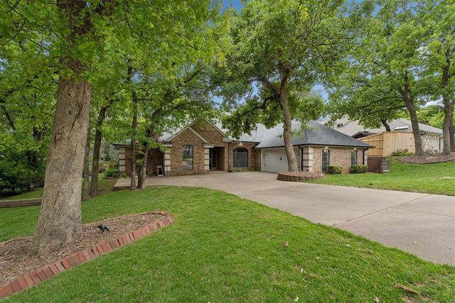 411 Crown Colony Road, Edmond, OK 73034