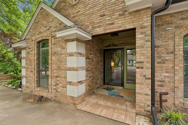 411 Crown Colony Road, Edmond, OK 73034