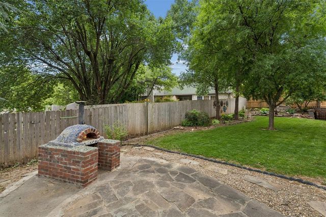411 Crown Colony Road, Edmond, OK 73034