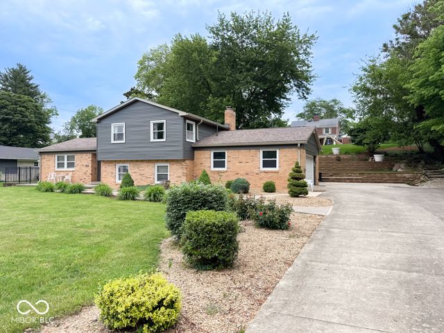 1106 Fairfield Drive, Shelbyville, IN 46176