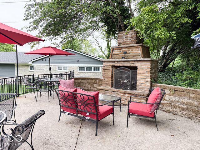 1106 Fairfield Drive, Shelbyville, IN 46176