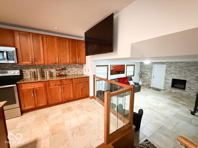 1106 Fairfield Drive, Shelbyville, IN 46176