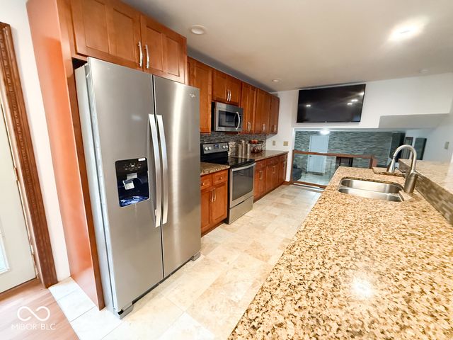 1106 Fairfield Drive, Shelbyville, IN 46176
