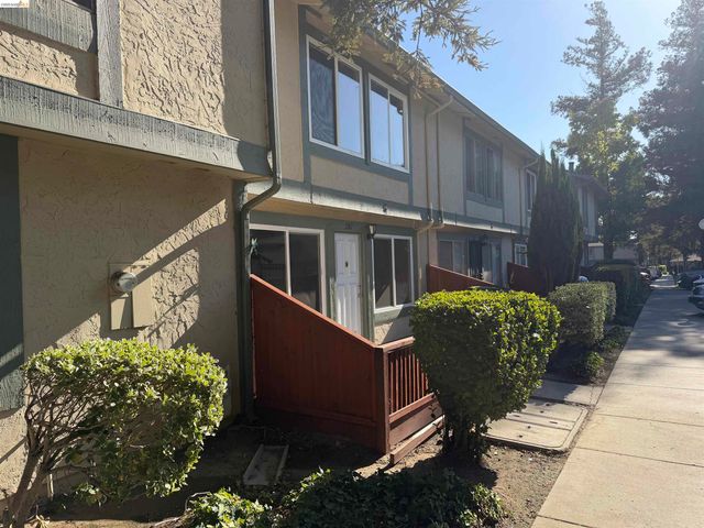 2767 Lone Bluff Way, San Jose, CA 95111