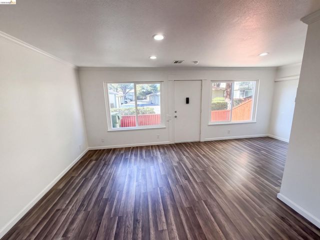 2767 Lone Bluff Way, San Jose, CA 95111