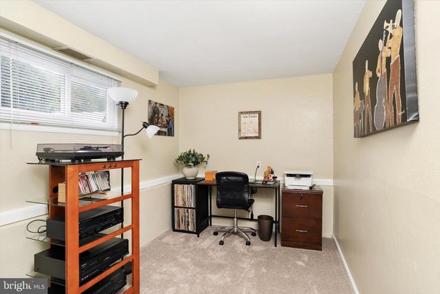 15 OVINGTON DR, Hamilton, NJ 08620