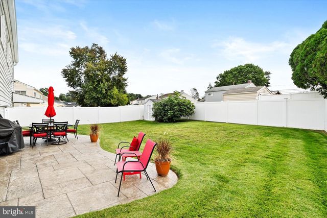 15 OVINGTON DR, Hamilton, NJ 08620
