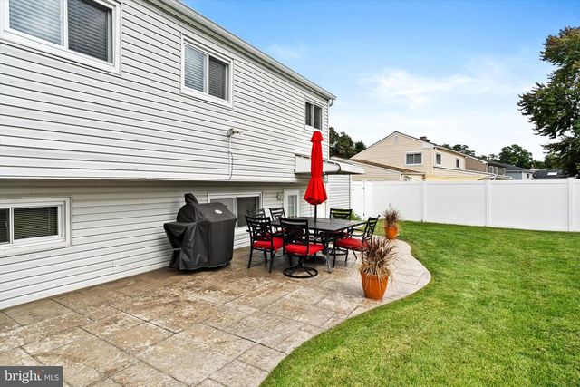 15 OVINGTON DR, Hamilton, NJ 08620