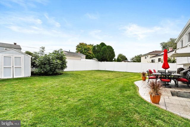 15 OVINGTON DR, Hamilton, NJ 08620