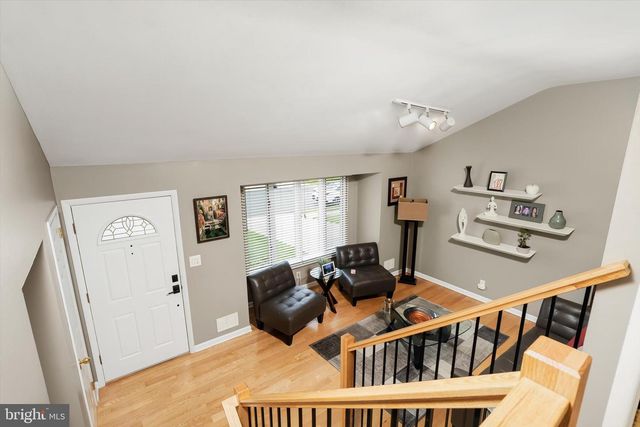 15 OVINGTON DR, Hamilton, NJ 08620