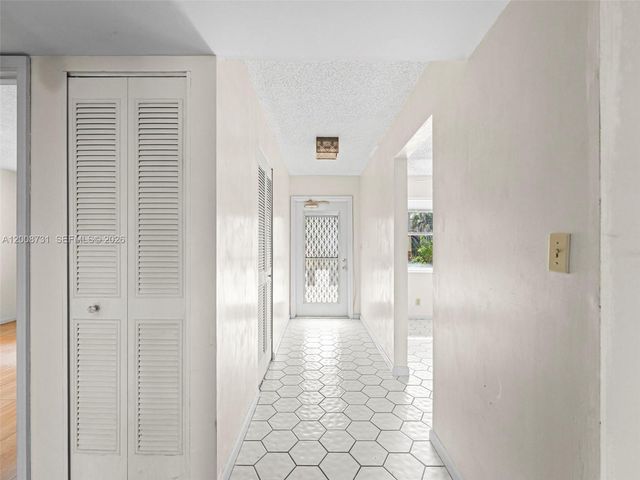 480 NW 76th Ave 102, Margate, FL 33063