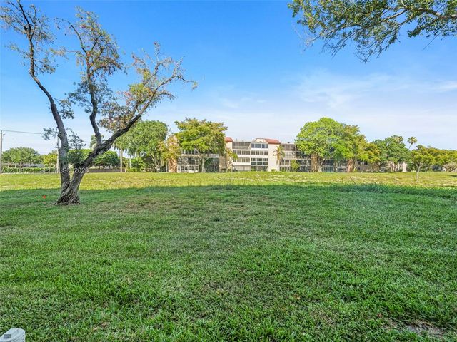 480 NW 76th Ave 102, Margate, FL 33063