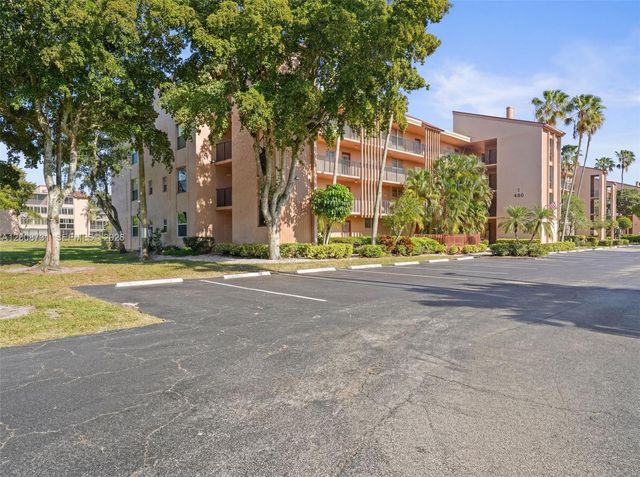 480 NW 76th Ave 102, Margate, FL 33063