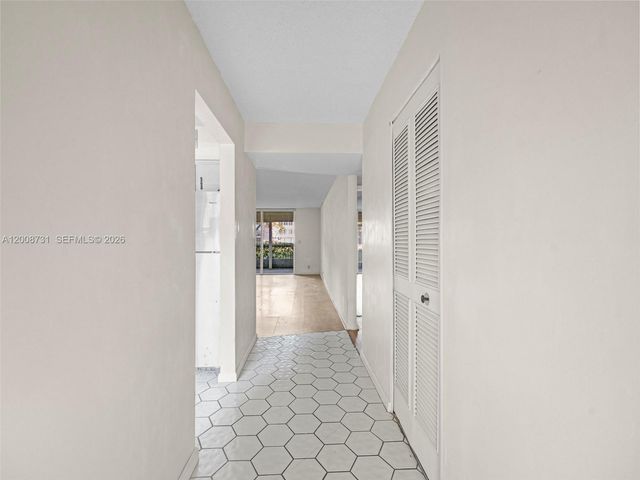 480 NW 76th Ave 102, Margate, FL 33063