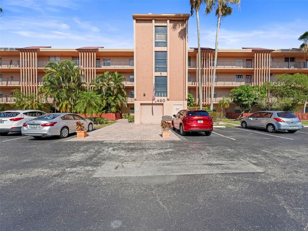480 NW 76th Ave 102, Margate, FL 33063