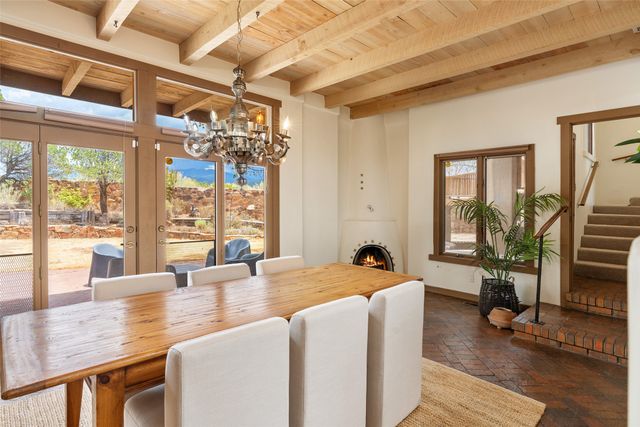 1009 Paseo De La Cuma, Santa Fe, NM 87501