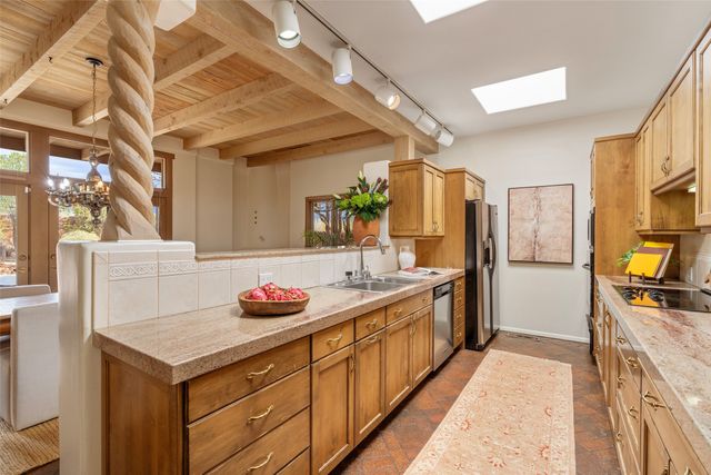 1009 Paseo De La Cuma, Santa Fe, NM 87501