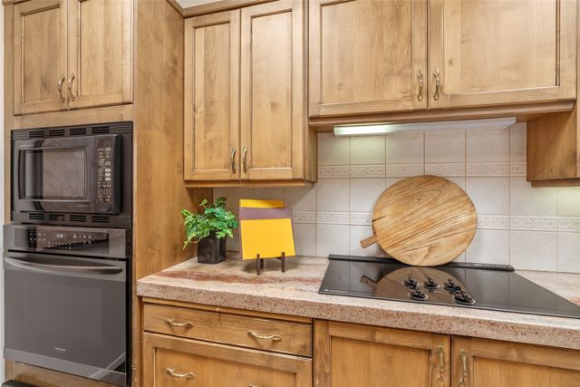 1009 Paseo De La Cuma, Santa Fe, NM 87501