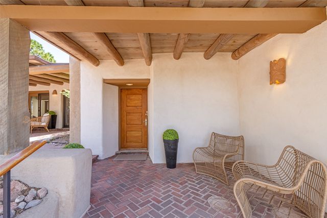 1009 Paseo De La Cuma, Santa Fe, NM 87501