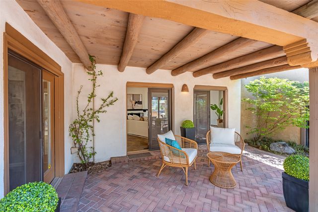 1009 Paseo De La Cuma, Santa Fe, NM 87501