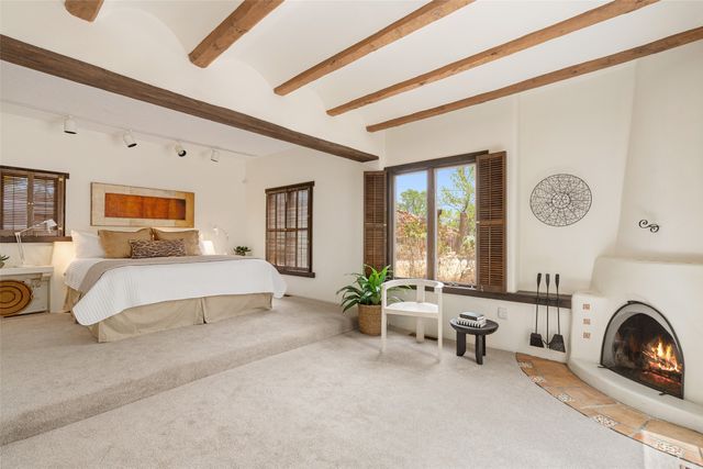 1009 Paseo De La Cuma, Santa Fe, NM 87501