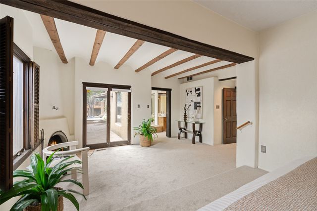 1009 Paseo De La Cuma, Santa Fe, NM 87501