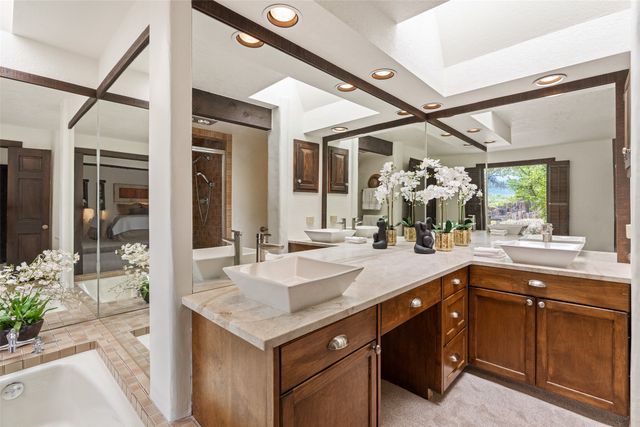 1009 Paseo De La Cuma, Santa Fe, NM 87501