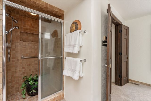1009 Paseo De La Cuma, Santa Fe, NM 87501