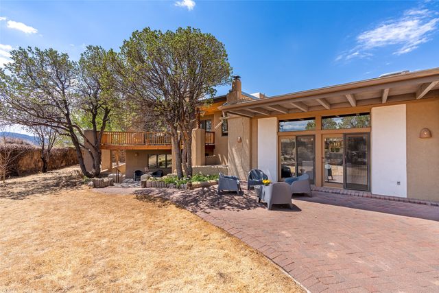 1009 Paseo De La Cuma, Santa Fe, NM 87501