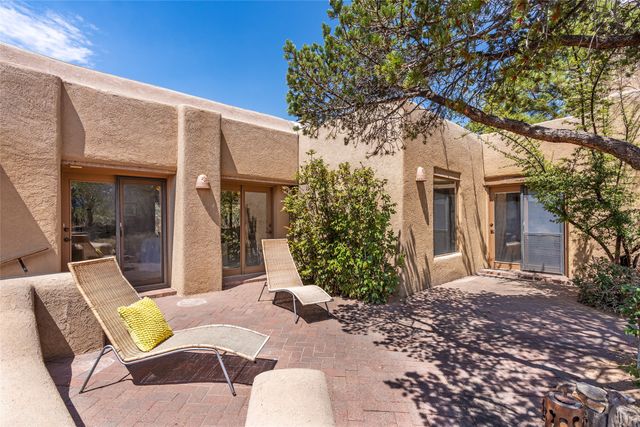 1009 Paseo De La Cuma, Santa Fe, NM 87501