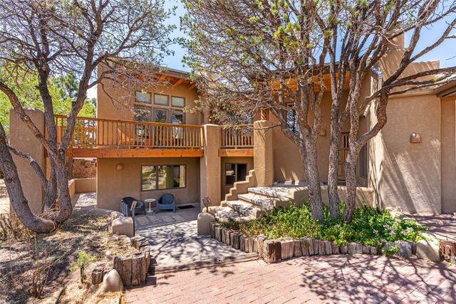 1009 Paseo De La Cuma, Santa Fe, NM 87501