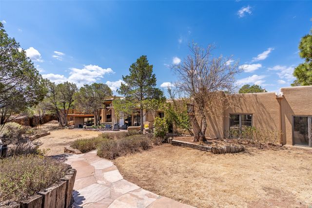1009 Paseo De La Cuma, Santa Fe, NM 87501