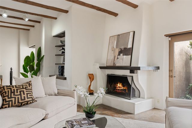 1009 Paseo De La Cuma, Santa Fe, NM 87501
