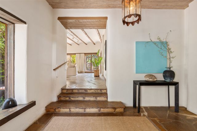 1009 Paseo De La Cuma, Santa Fe, NM 87501