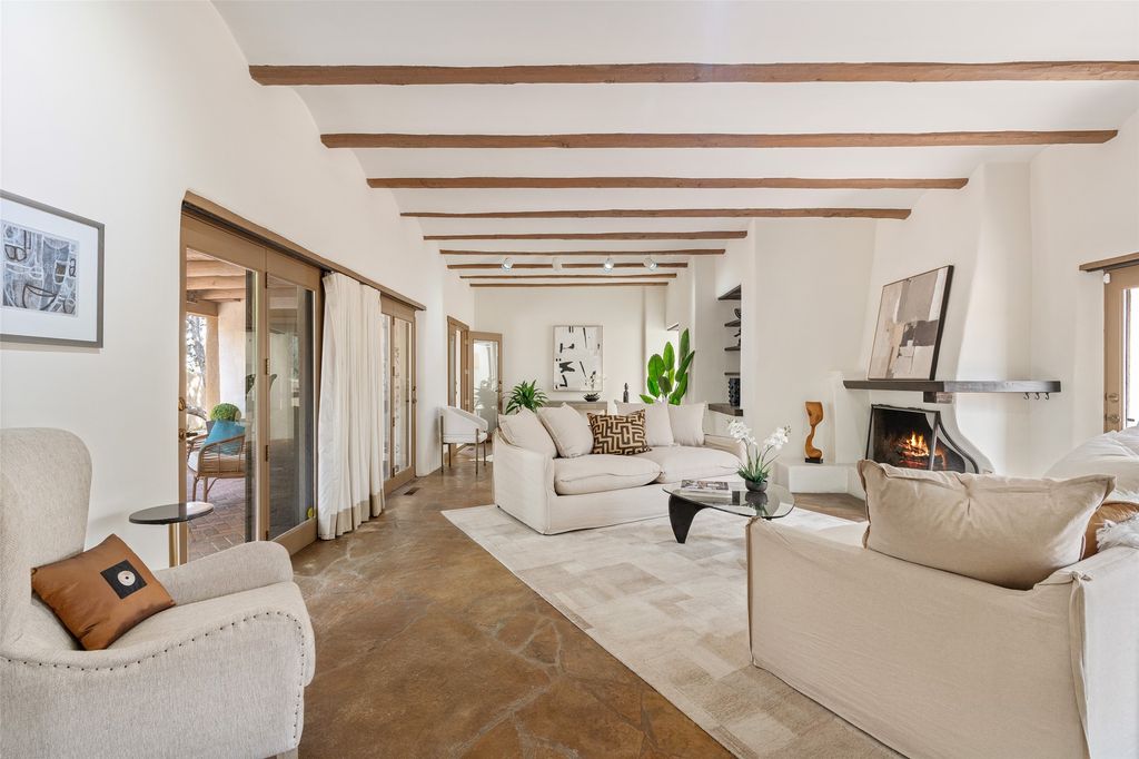 1009 Paseo De La Cuma, Santa Fe, NM 87501
