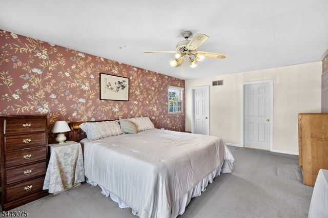 30 Hamilton Ln, Plainsboro Twp., NJ 08536