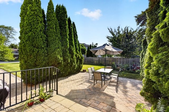 30 Hamilton Ln, Plainsboro Twp., NJ 08536