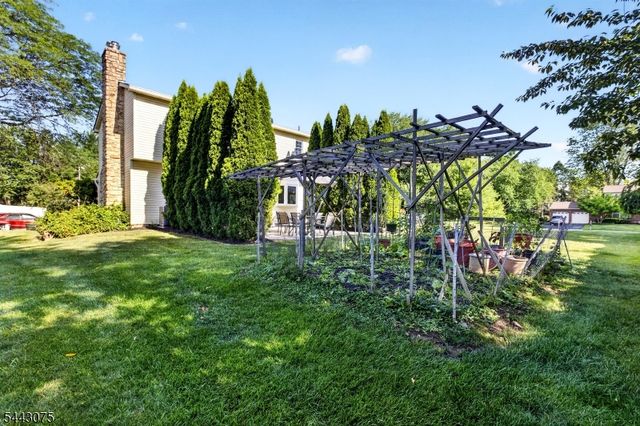30 Hamilton Ln, Plainsboro Twp., NJ 08536