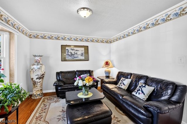 30 Hamilton Ln, Plainsboro Twp., NJ 08536