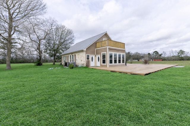 105 County Road 2239, Cleveland, TX 77327