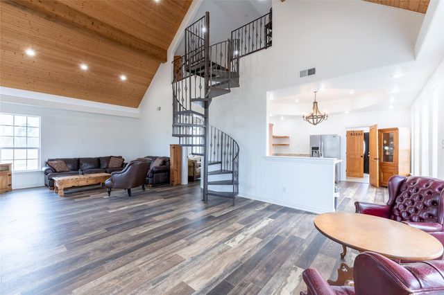 105 County Road 2239, Cleveland, TX 77327